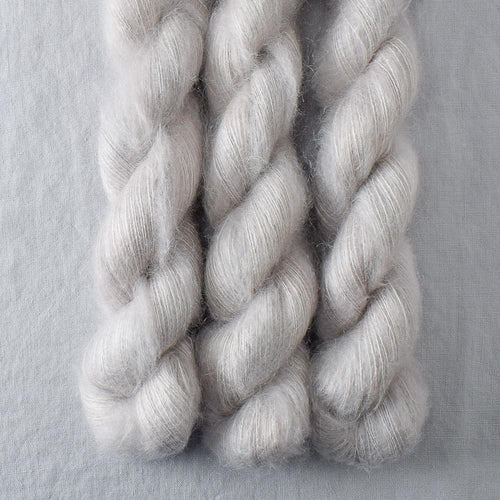 White Peppercorn - Miss Babs Moonglow yarn