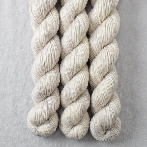 White Peppercorn - Miss Babs Yowza Mini yarn
